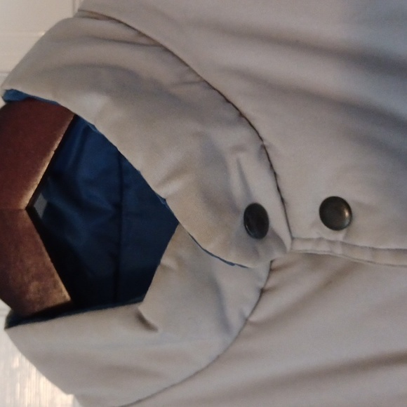 Field and Stream Reversible Down Filled Vest L - Picture 7 of 11